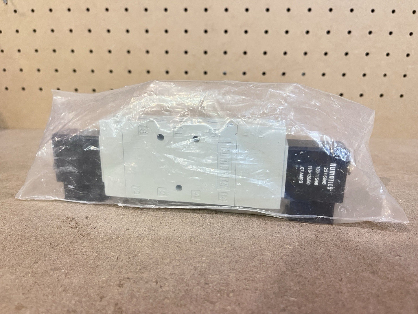 Numatics L22BB452O000030 Pneumatic Solenoid Valve 110V-120VAC Sealed NOS NEW
