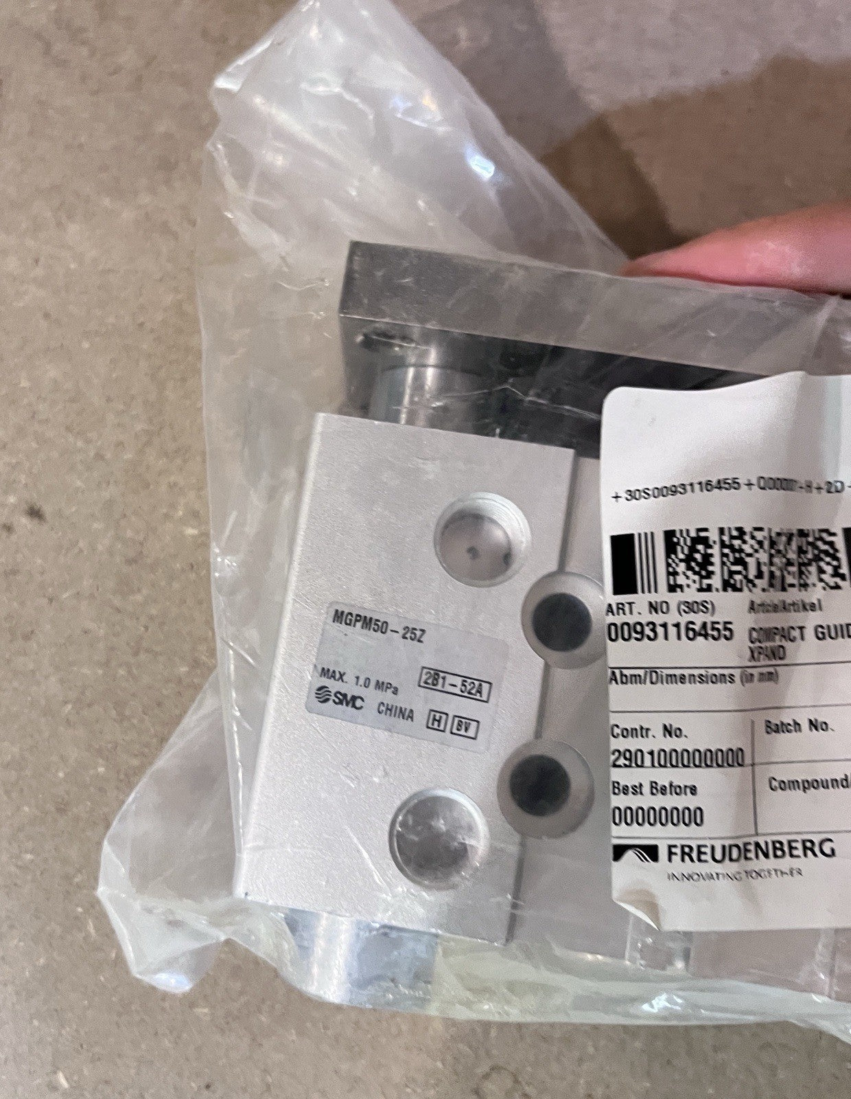 SMC MGPM50-25Z Compact Guide Cylinder Dual Rod 50mm Bore 25mm Stroke Brand New