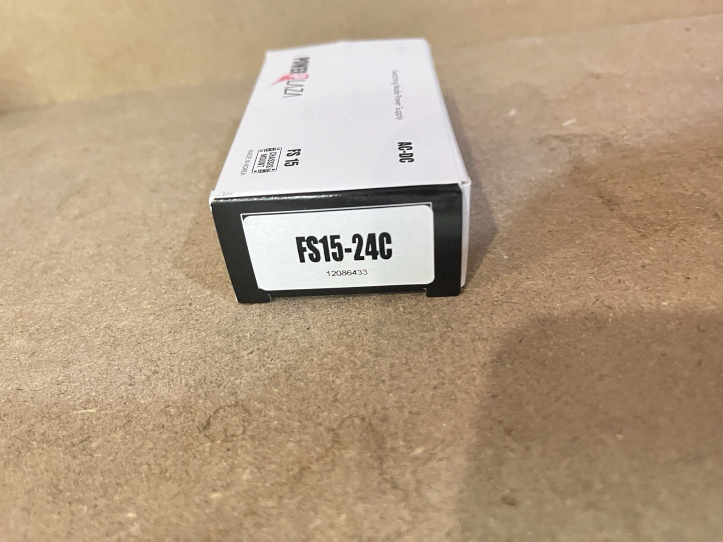 Power Plaza FS15-24C Power Invertor, AC 100-240V, 0.36 Amp, 50/60HZ - NEW