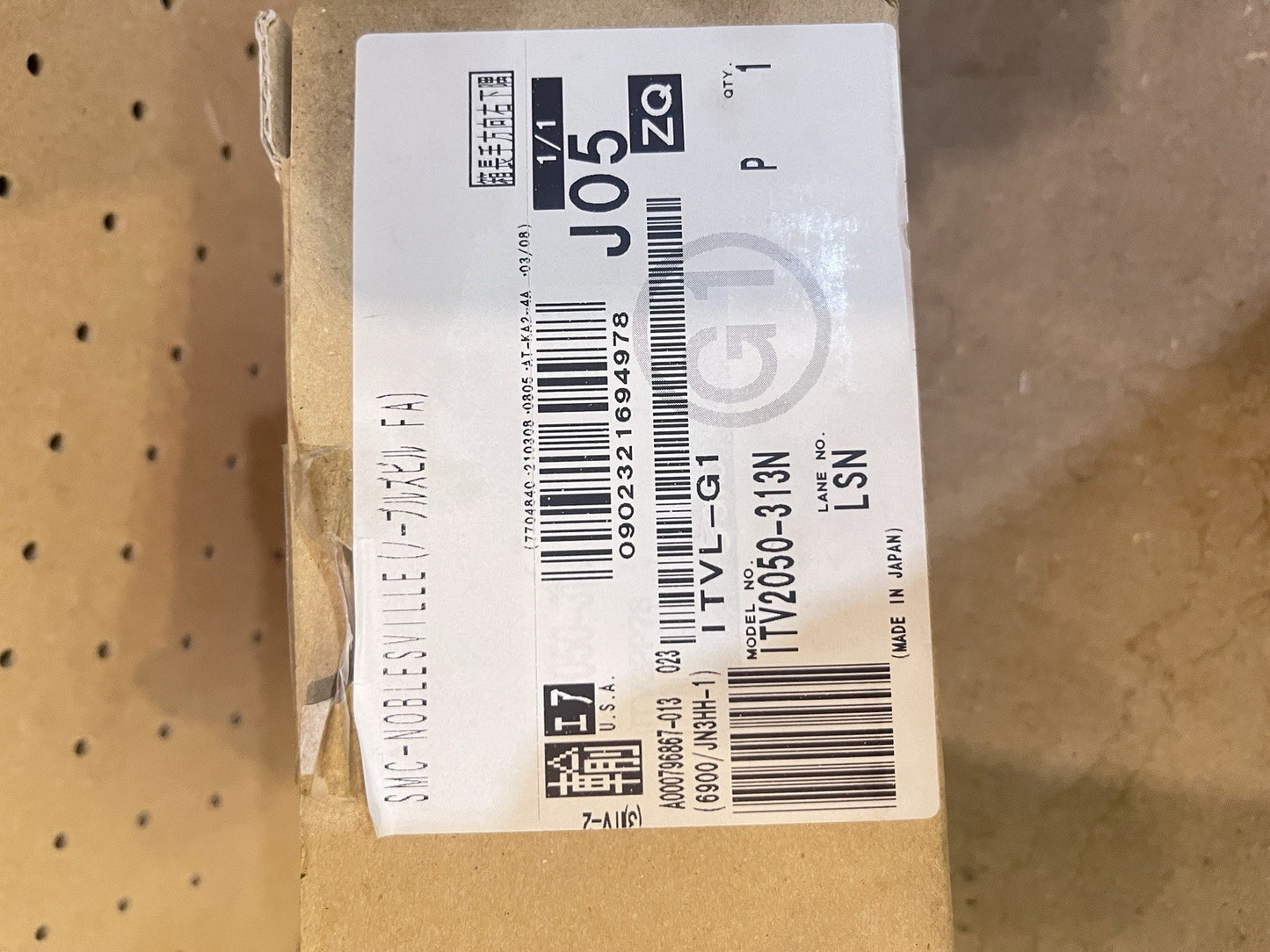 SMC ITV2050-313N Electro-Pneumatic Regulator ITV2000 Series NIB
