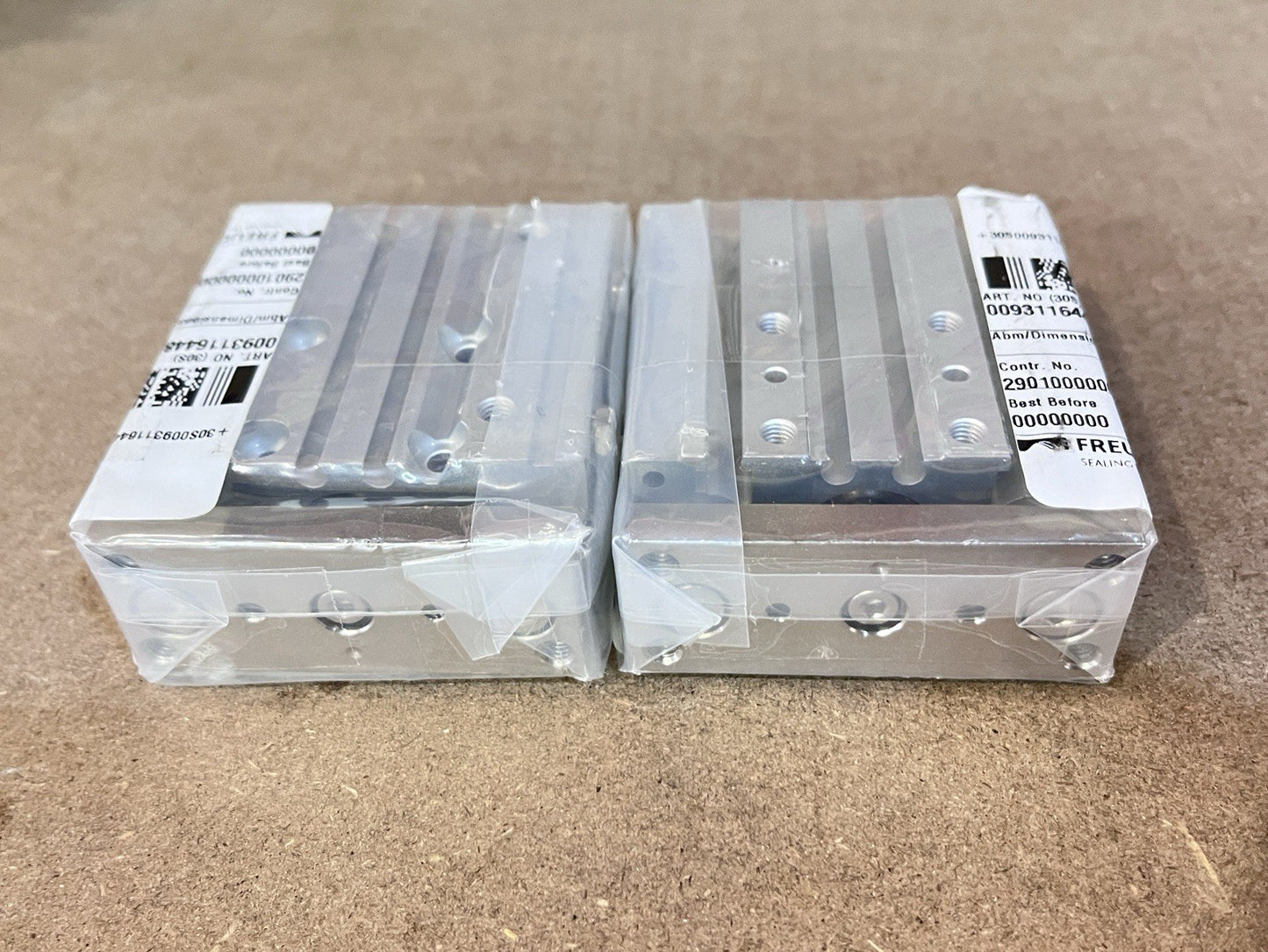2pcs SMC MGPM16-30Z Compact Guide Cylinder Tri-Rod Double Acting 1.0MPa NIB