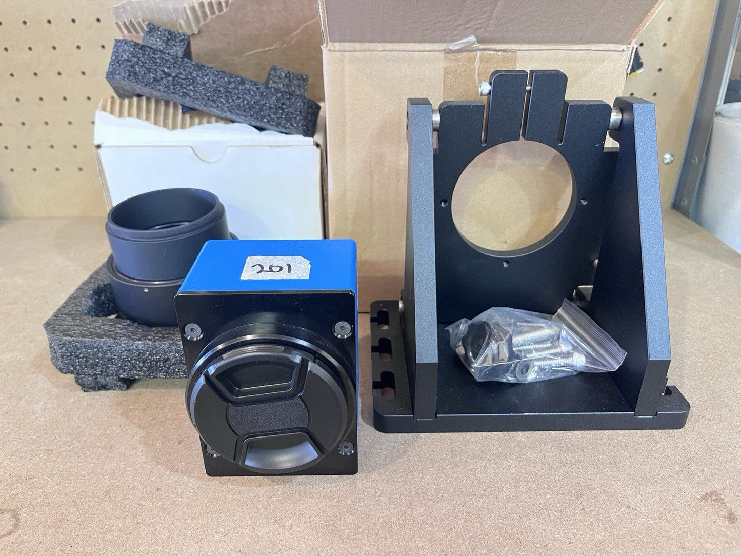 Wintriss OPSIS 8000M Line Scan Camera Rodenstock 80mm Lens Bracket Kit