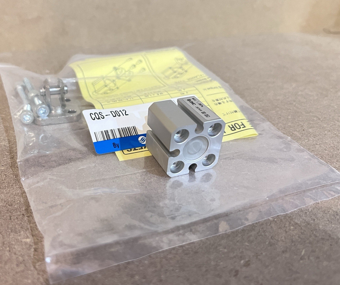 Lot of 4-SMC CQS-D012 Clevis Bracket Mount CQSD012
