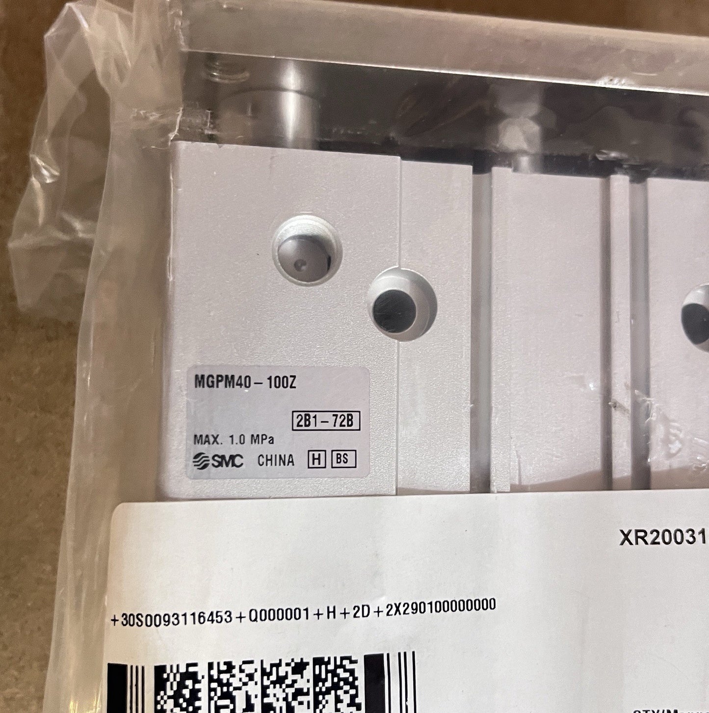 SMC MGPM40-100Z Compact Guide Cylinder Dual Rod 40mm Bore 100mm Stroke Brand New