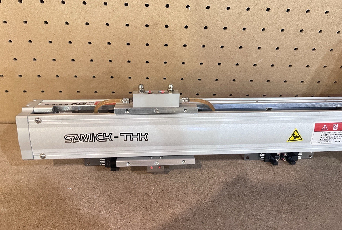 SAMICK THK SAS06 Precision Ball Screw Linear Actuator Stage 200mm NEW