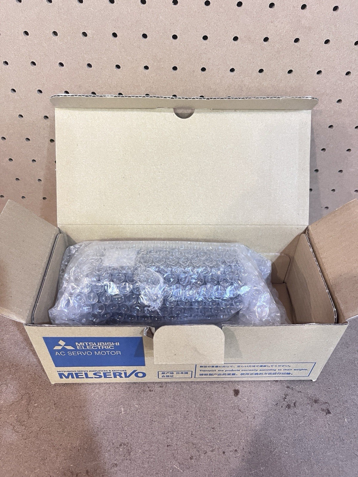 Mitsubishi HG-KR43B AC Servo Motor 400W with Brake MELSERVO NIB Brand New