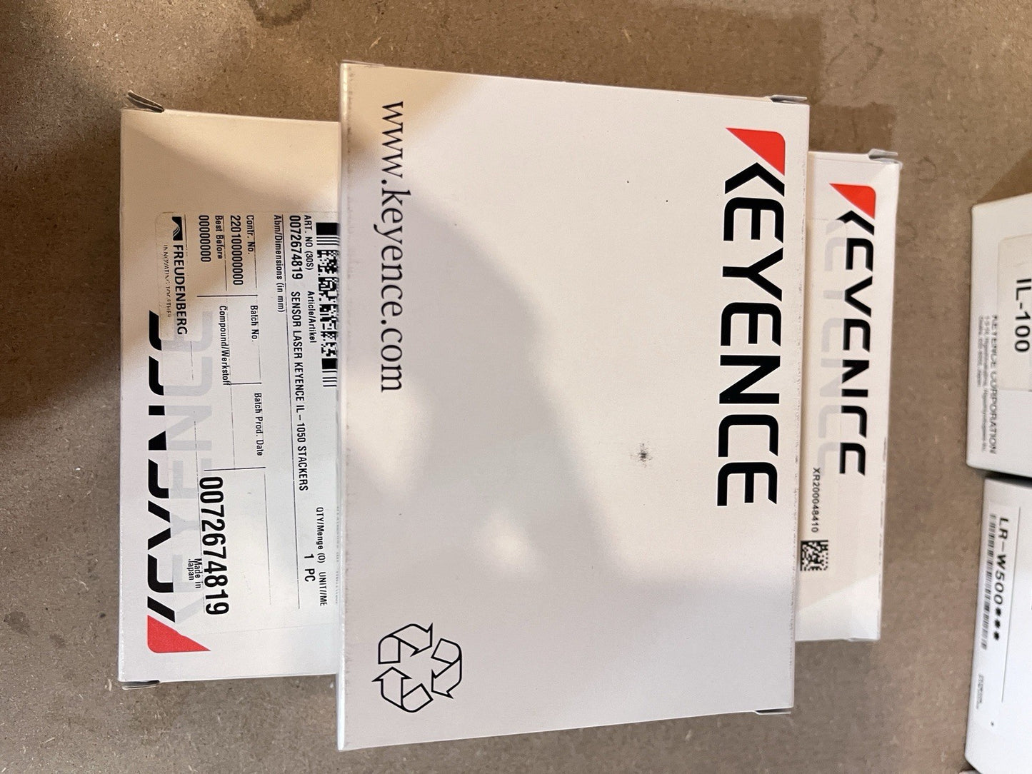 KEYENCE IL-1050 MULTI-FUNCTION LASER SENSOR DIN RAIL MOUNT