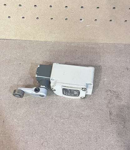 ⁠2 Pack Omron WLG2-LD Heavy Duty Roller Lever Limit Switch LED Indicator⁠