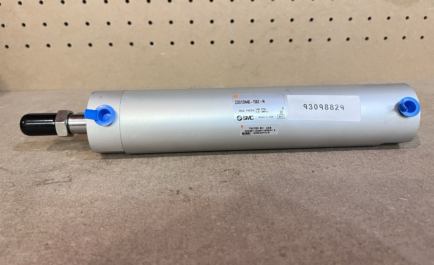 SMC CDG1DN40-150Z-N Round Body Air Cylinder 40mm Bore 150mm Stroke USA NEW