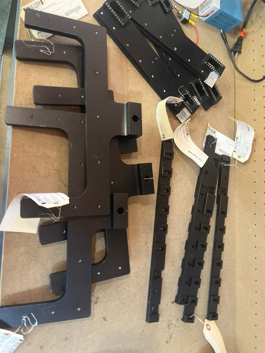 Hanwha Robot EOAT Top Plate Vacuum Bar 0093121400 0093094068 0093094184 183 Lot