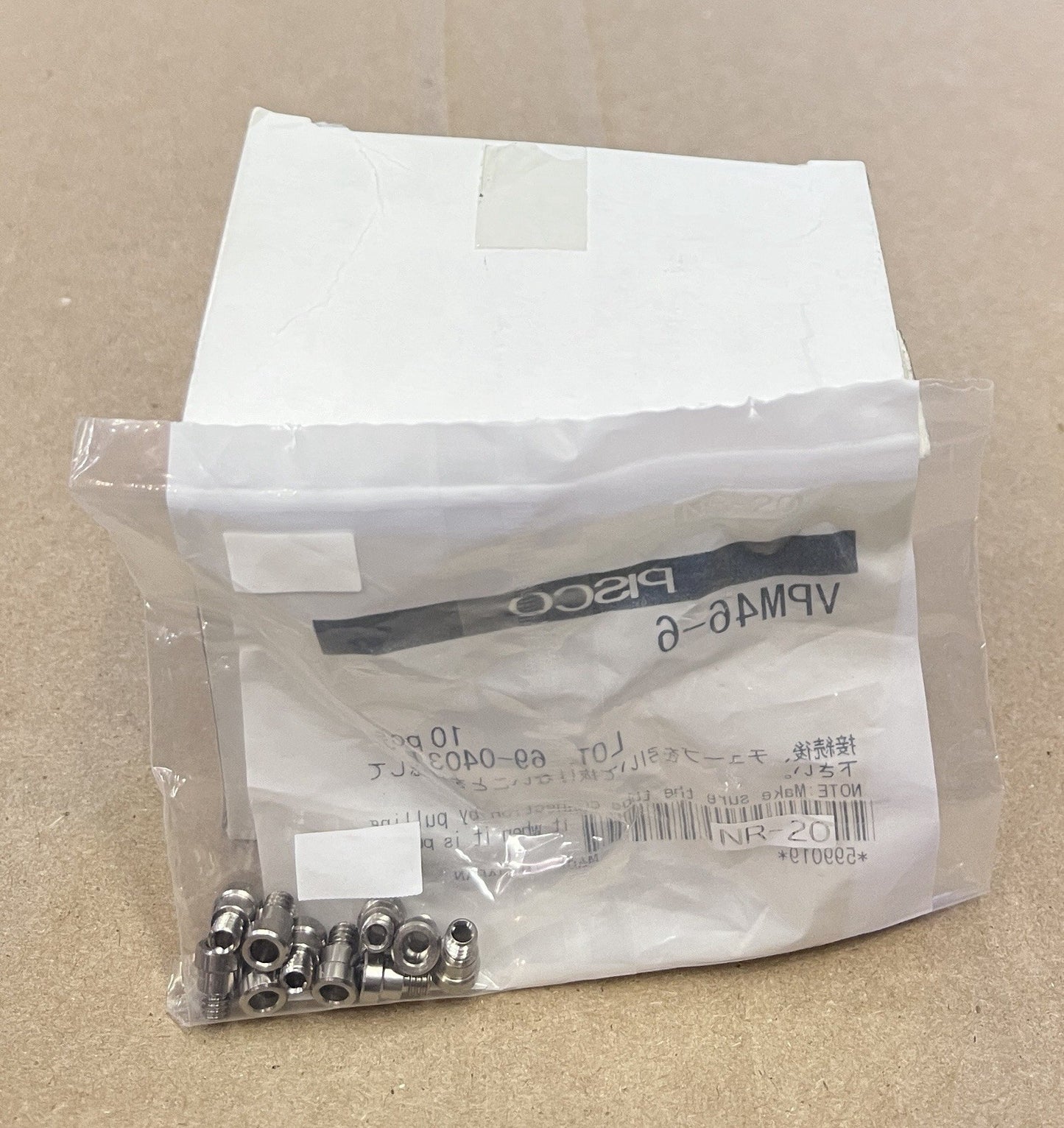 PISCO VPM46-6 Miniature Vacuum Pad Barb Fitting Screw Joint Lot of 50 Pcs NOS