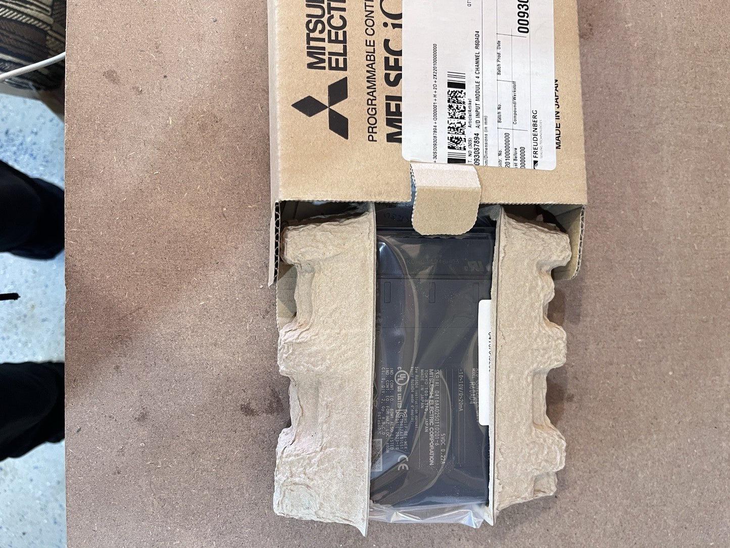 Mitsubishi R60AD4 MELSEC iQ-R 4-Channel Analog Input Module Brand New Open Box