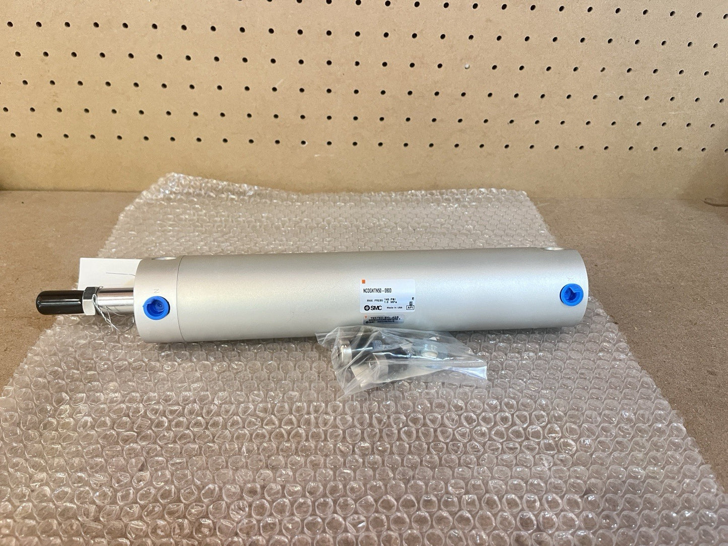 SMC NCDGKTN50-0800 Pneumatic Cylinder 50mm Bore 800mm Stroke 145 PSI USA