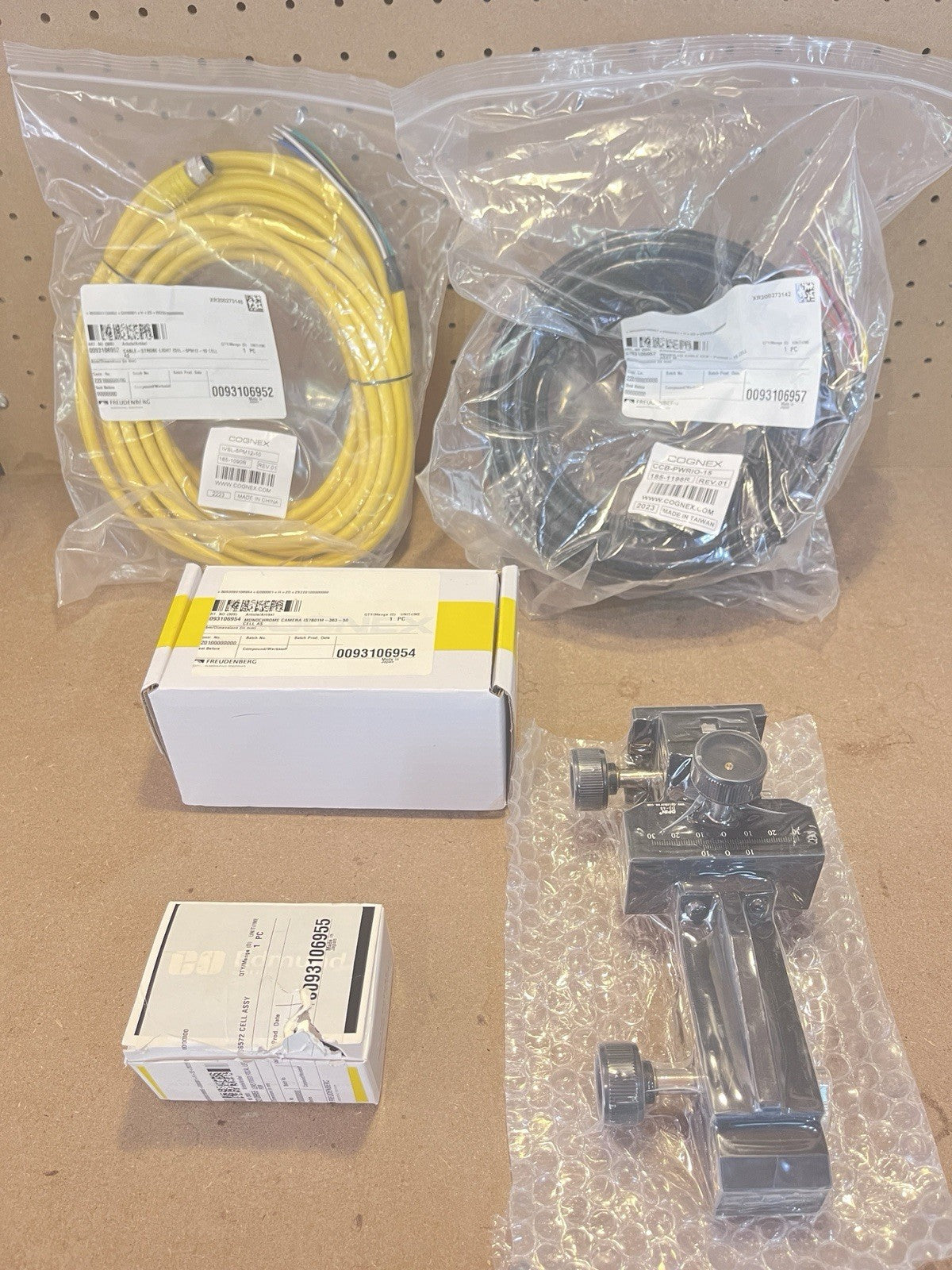 Cognex IS7801M-363-50 Vision Camera Kit 25mm Lens Cables Precision Stage