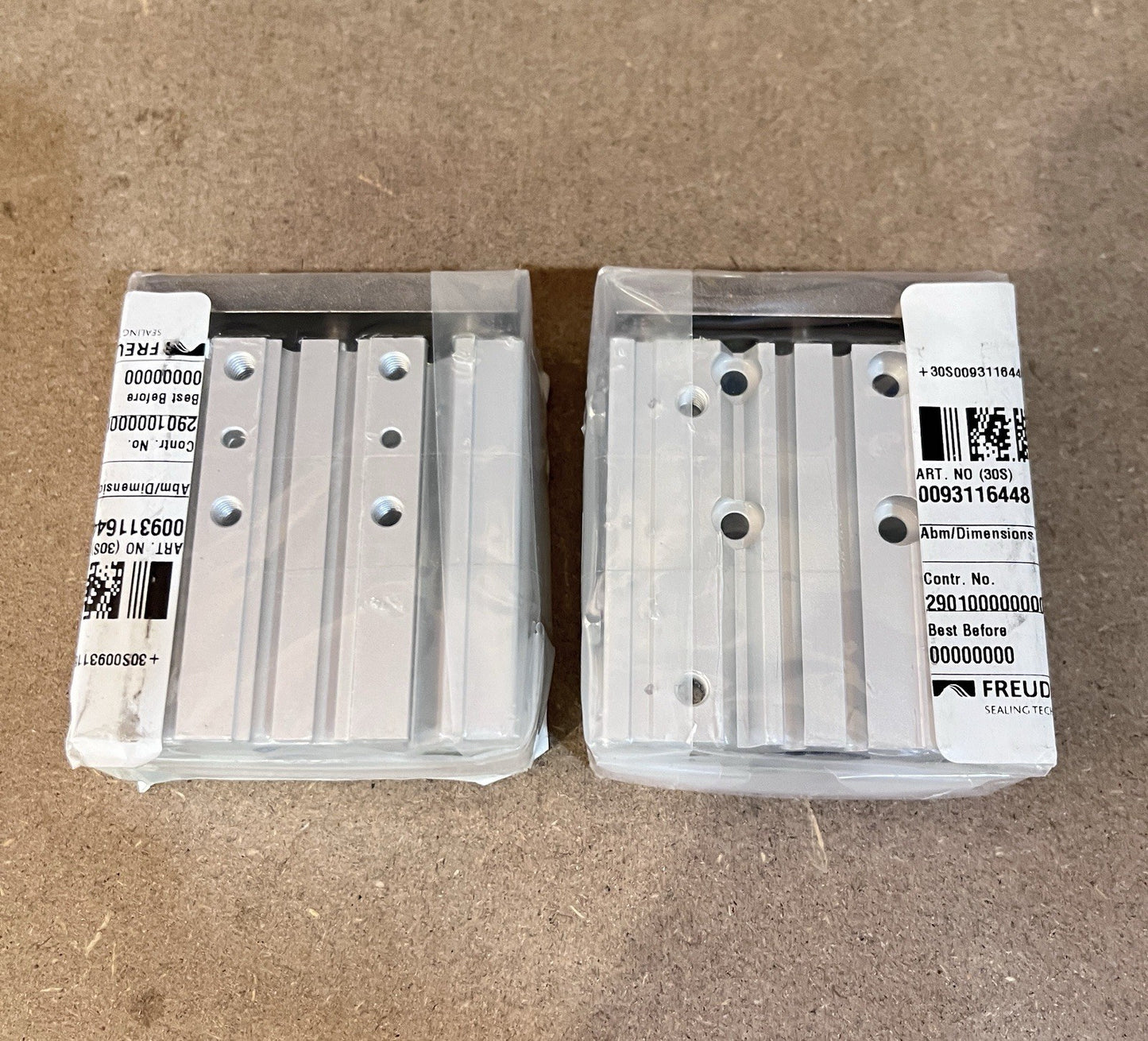 2pcs SMC MGPM16-30Z Compact Guide Cylinder Tri-Rod Double Acting 1.0MPa NIB