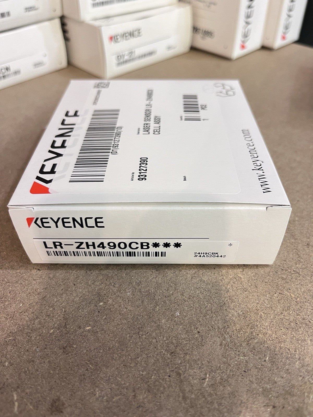 Keyence LR-ZH490CB Self Contained CMOS Laser Sensor