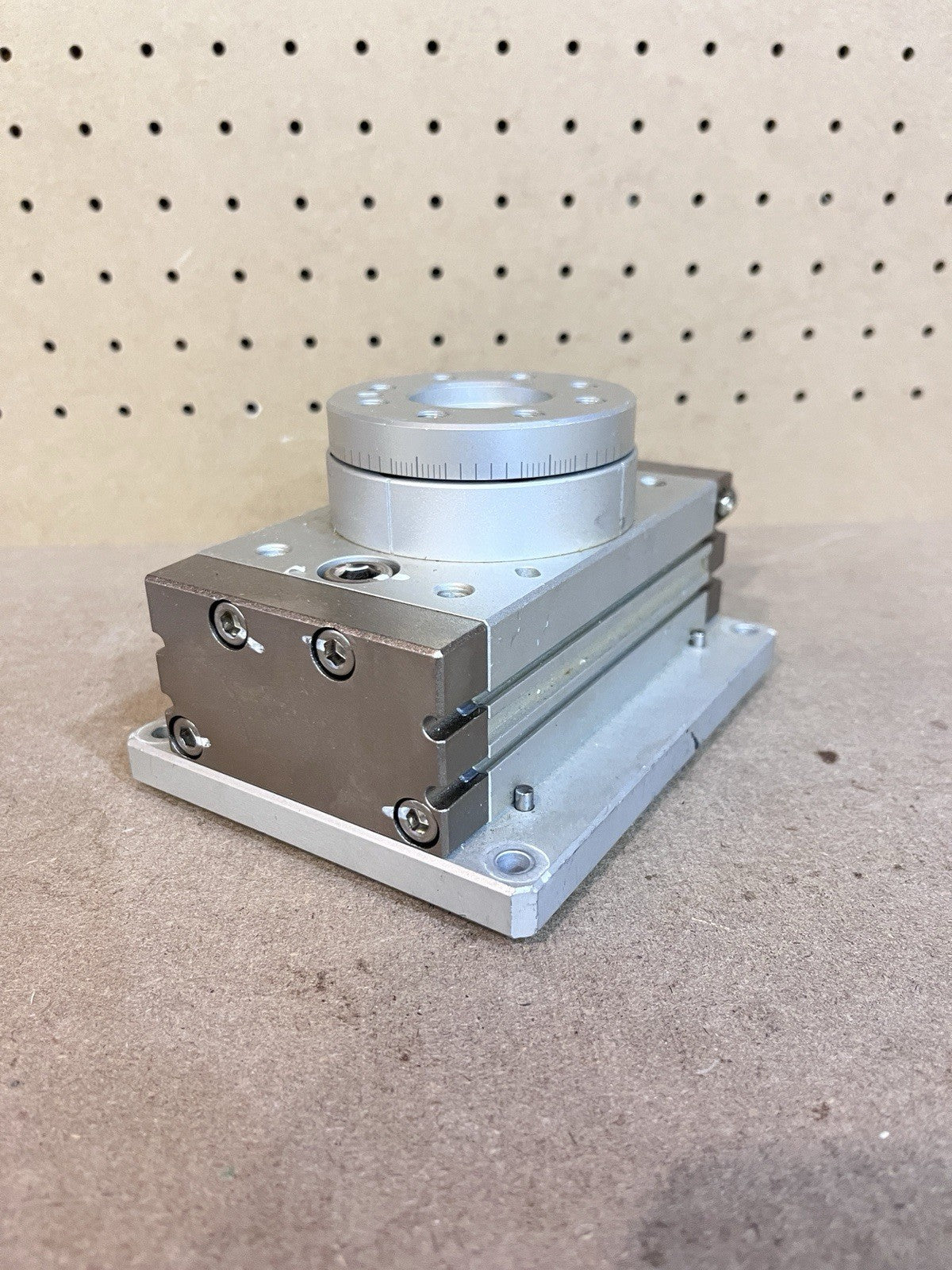 SMC MSQA50R Rotary Table Actuator Rack & Pinion Cylinder Size 50 New Surplus⁠