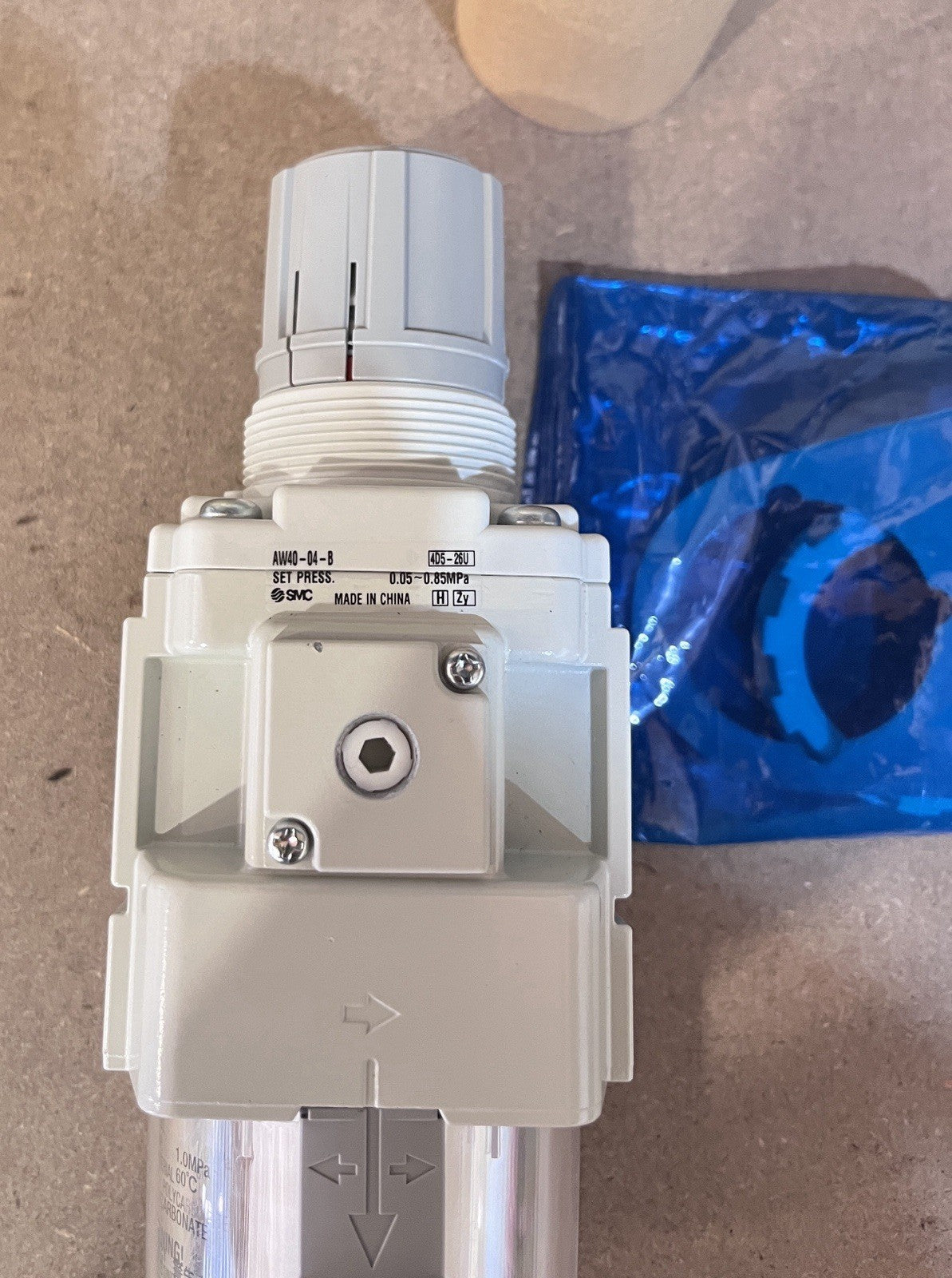 SMC AW40-04-B Filter Regulator 1/2 Port 0.05-0.85 MPa with Hardware New
