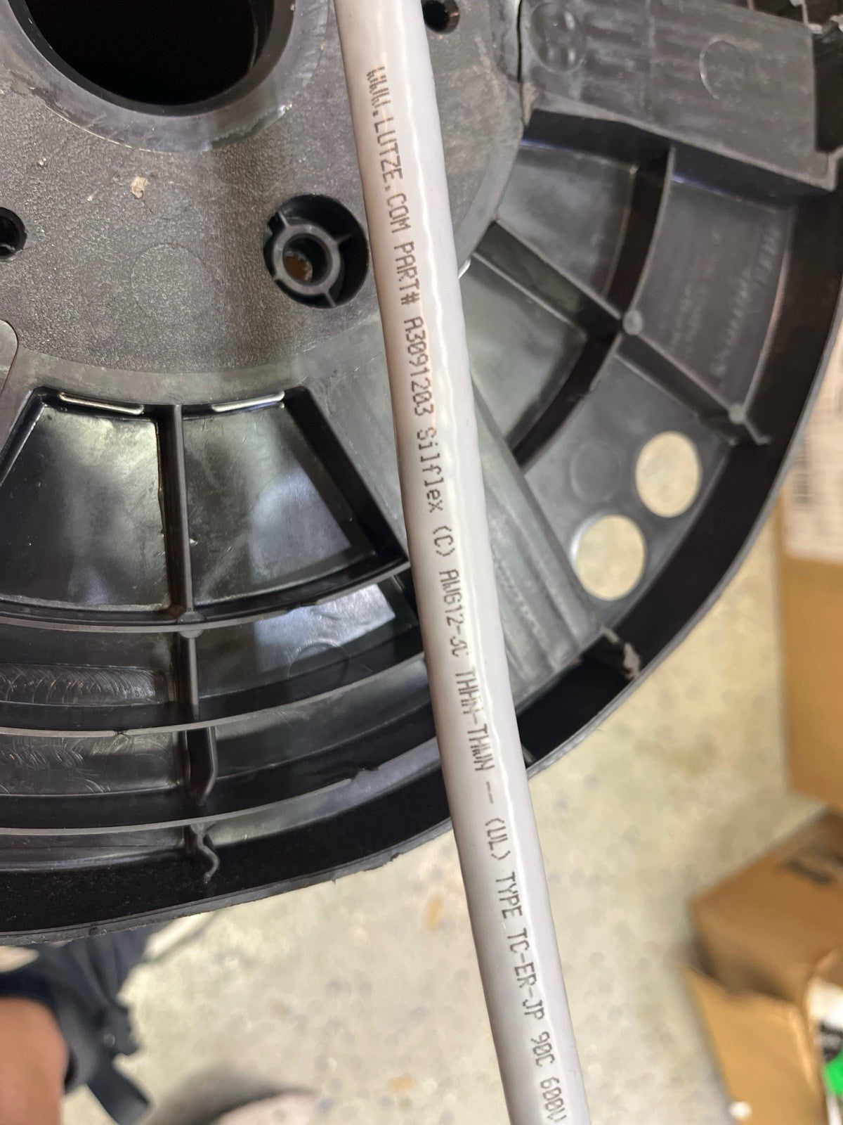 Lutze A3081804 18AWG/4C Shielded Control Cable - 20ft | TC-ER Industrial