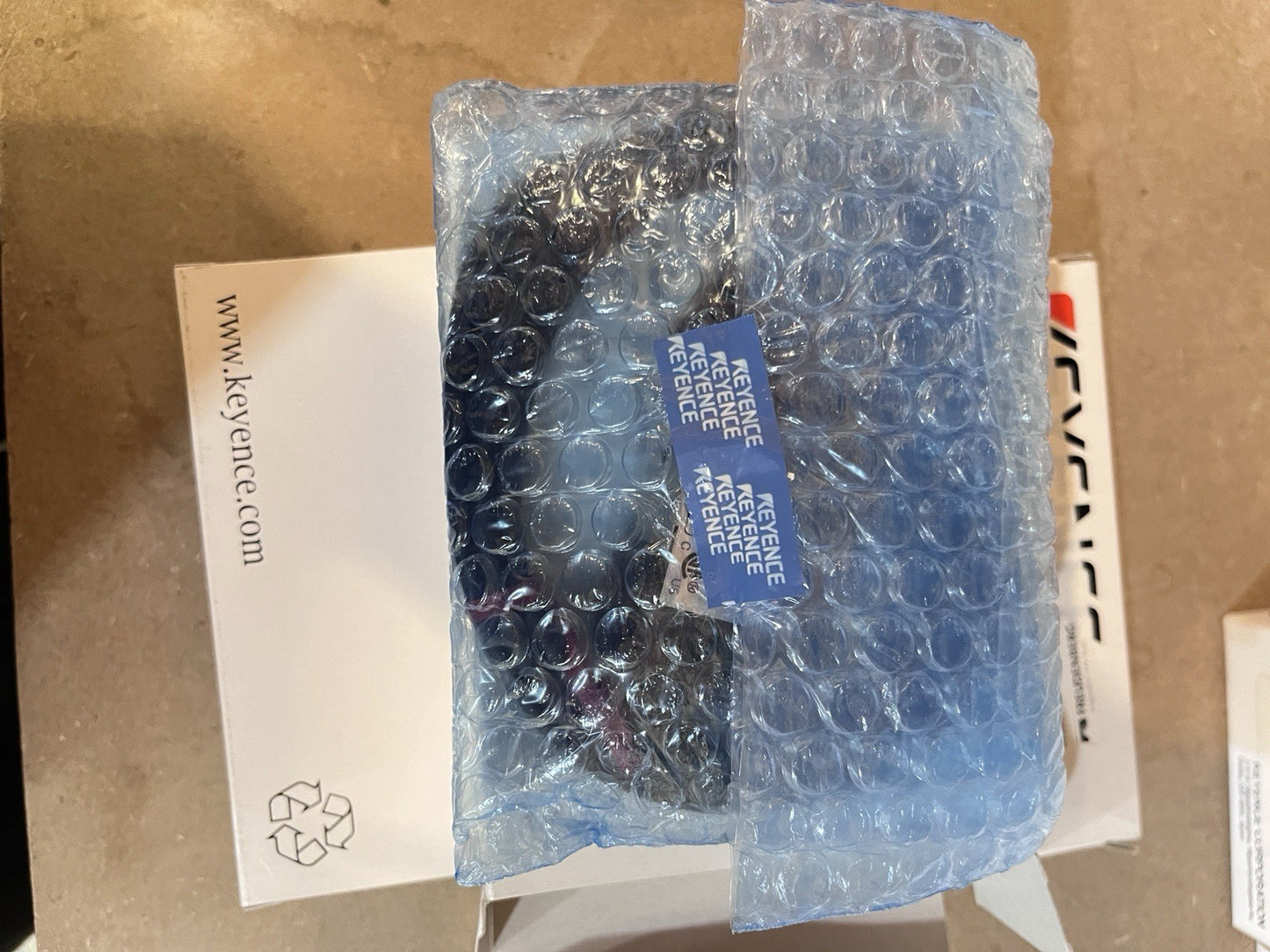 KEYENCE IL-1050 MULTI-FUNCTION LASER SENSOR DIN RAIL MOUNT