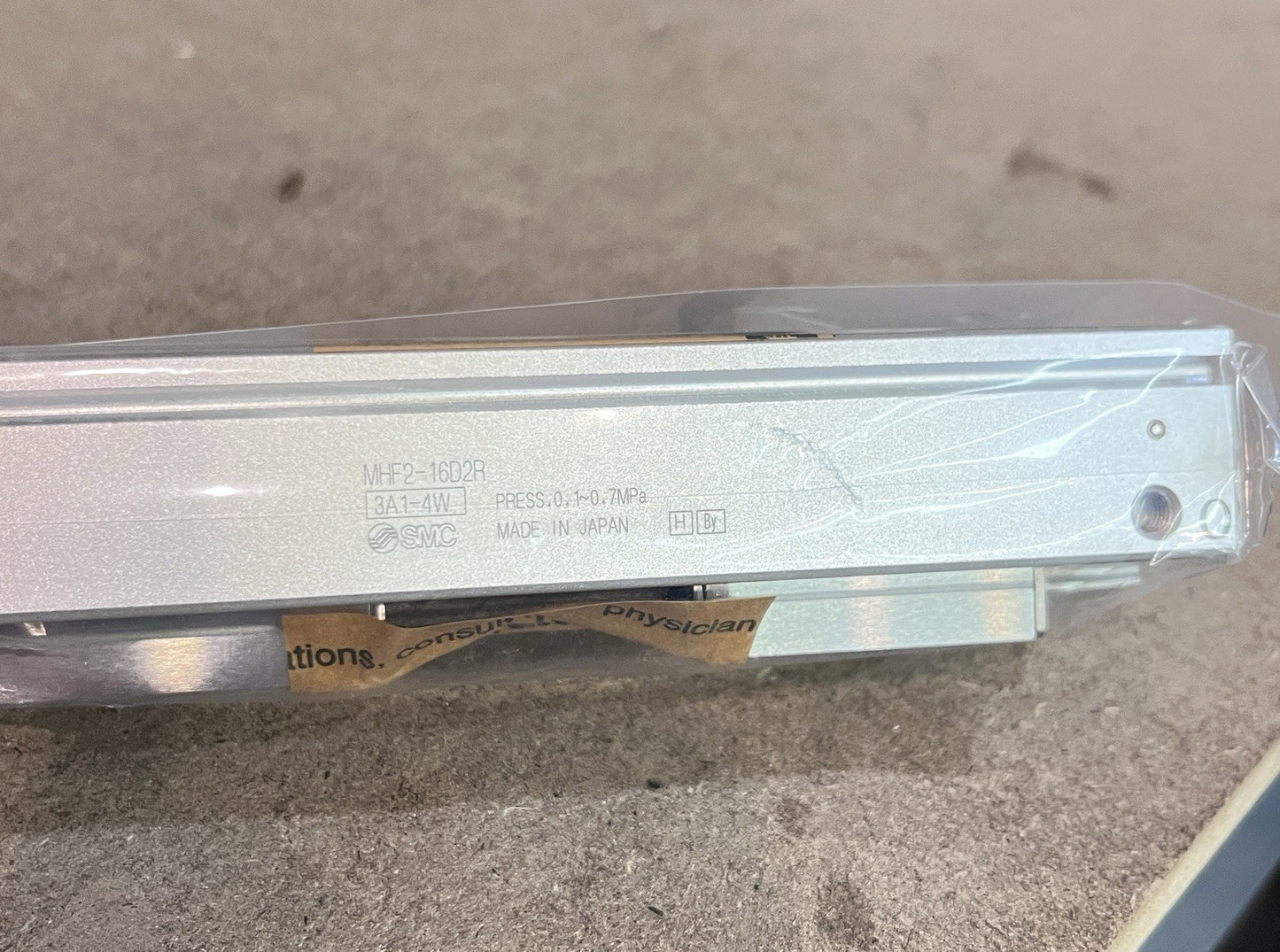SMC MHF2-16D2R Low Profile Air Gripper Parallel Style Cylinder Brand New
