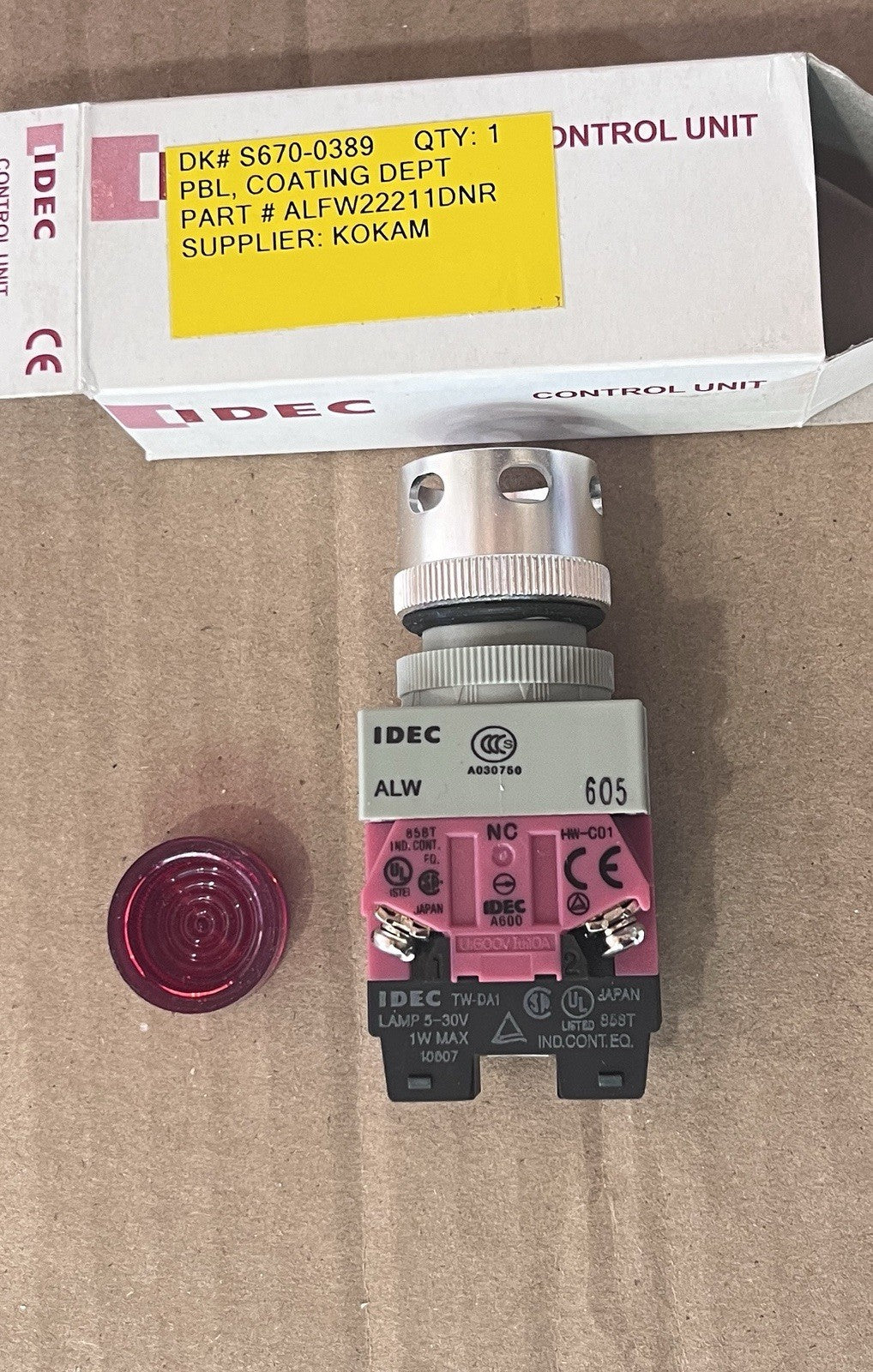 IDEC ALFW22211DNR Illuminated Pushbutton Switch (Red Lens) - New Surplus-2pcs