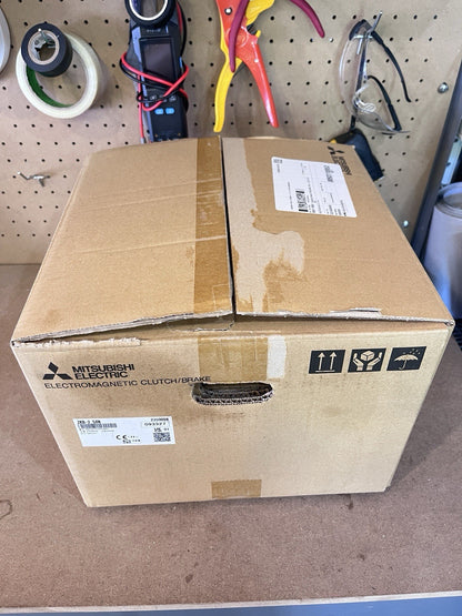 ZKB-2.5XN Mitsubishi Magnetic Powder Brake Brand-New in Box 1PC