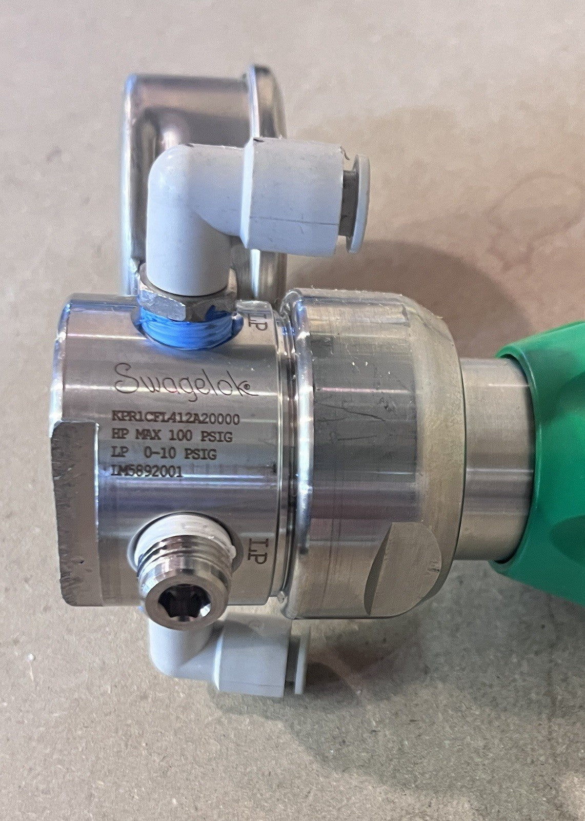 Swagelok KPR1CFL412A20000 Pressure Regulator Valve 0-10 PSIG with Gauge⁠