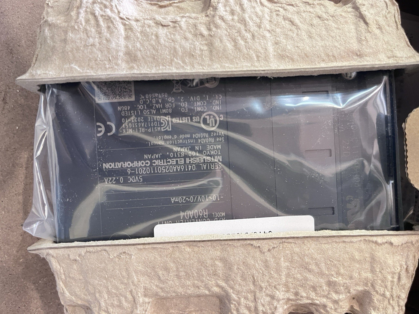 Mitsubishi R60AD4 MELSEC iQ-R 4-Channel Analog Input Module Brand New Open Box