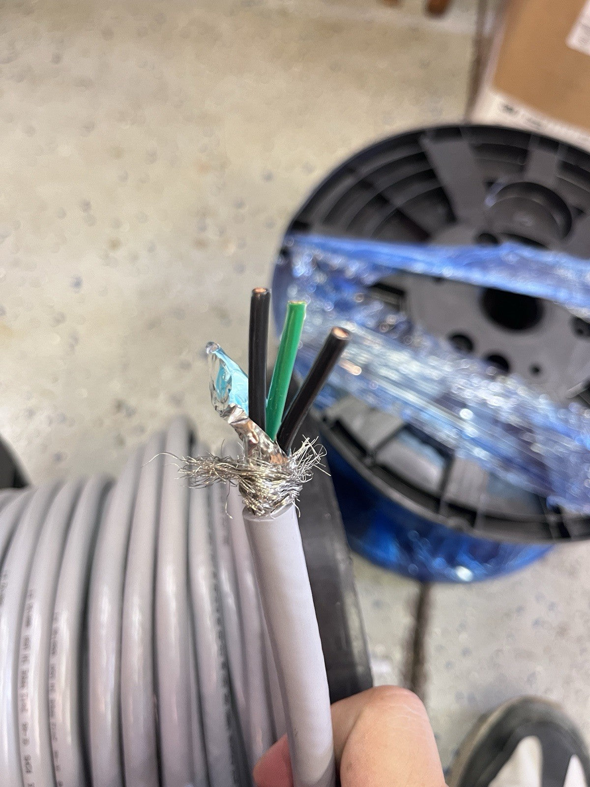 Lutze A3081804 18AWG/4C Shielded Control Cable - 20ft | TC-ER Industrial