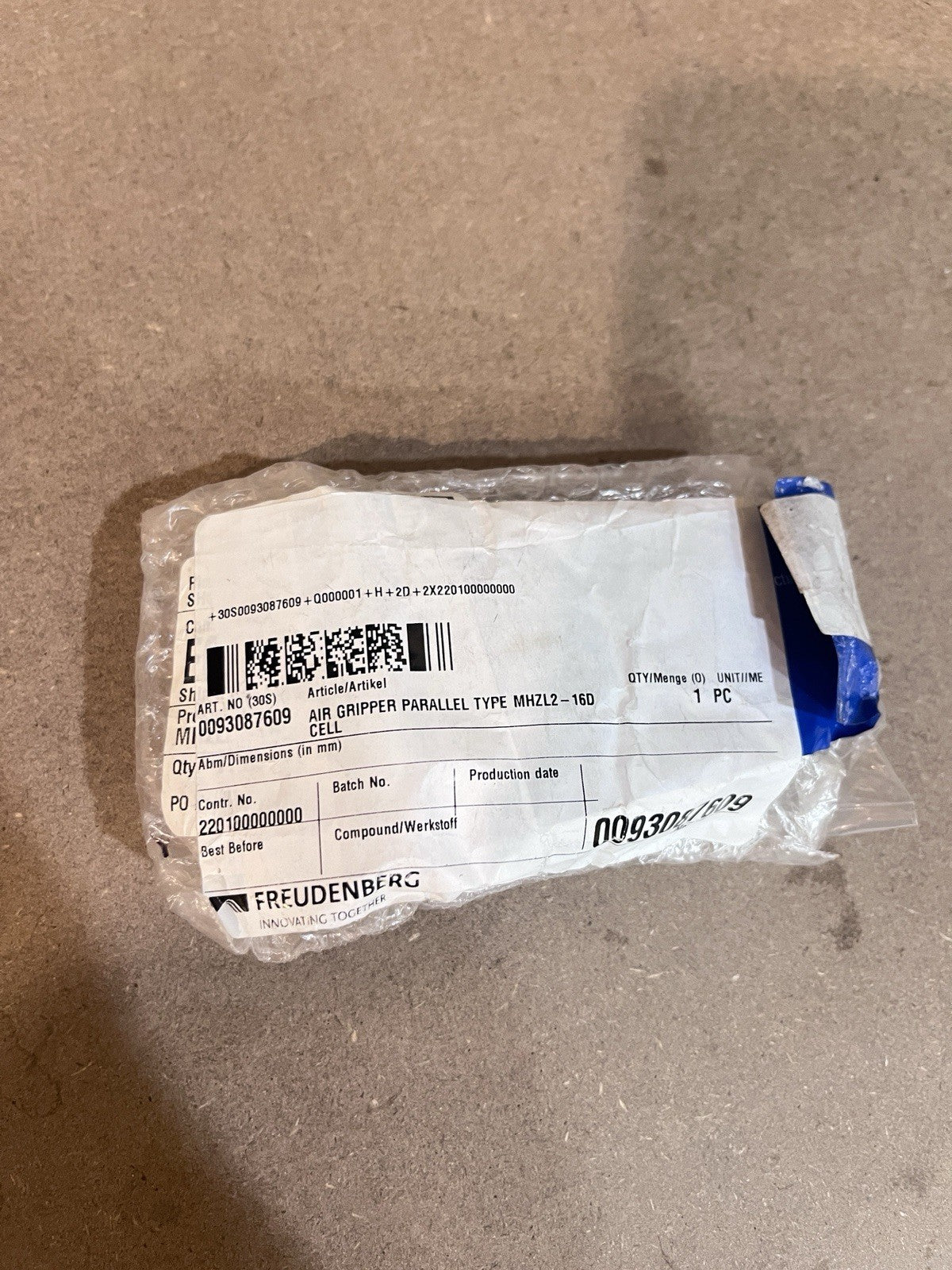 2PC New SMC pneumatic finger cylinder MHZL2-16D Fast delivery