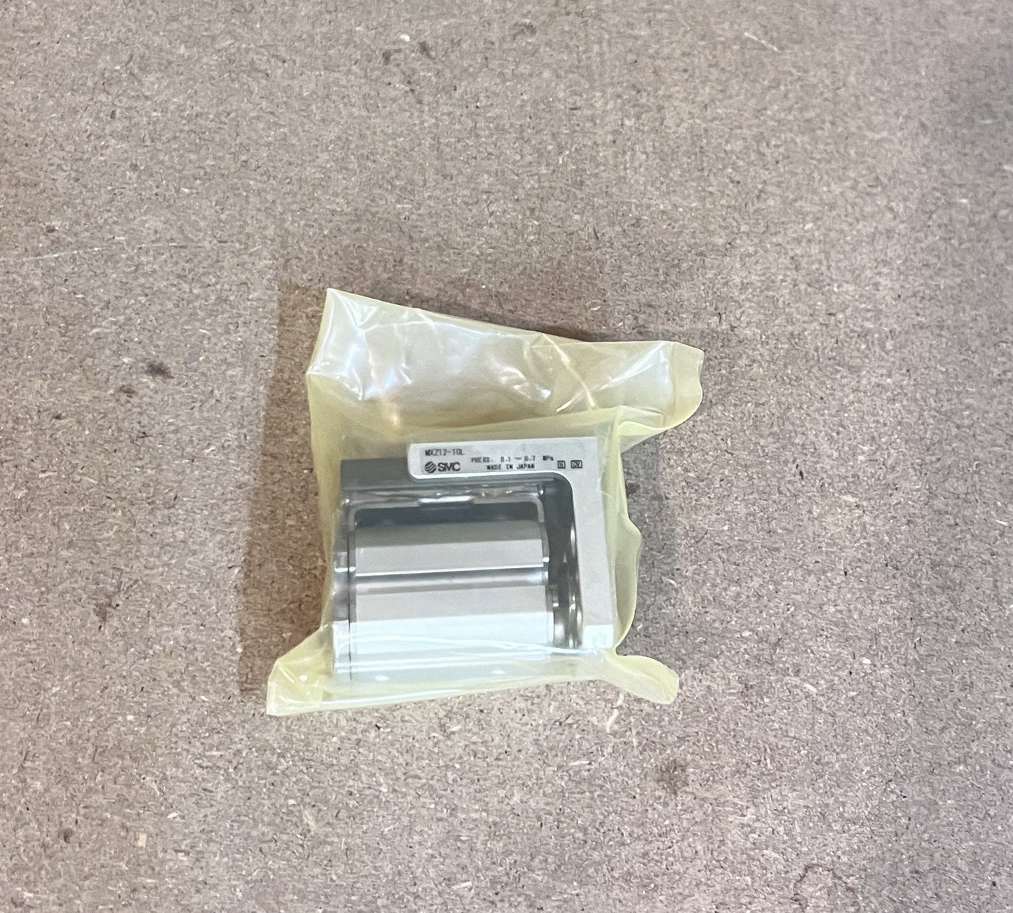 SMC MXZ12-10L Compact Cylinder with Integrated Linear Guide 12mm 10mm Brand New
