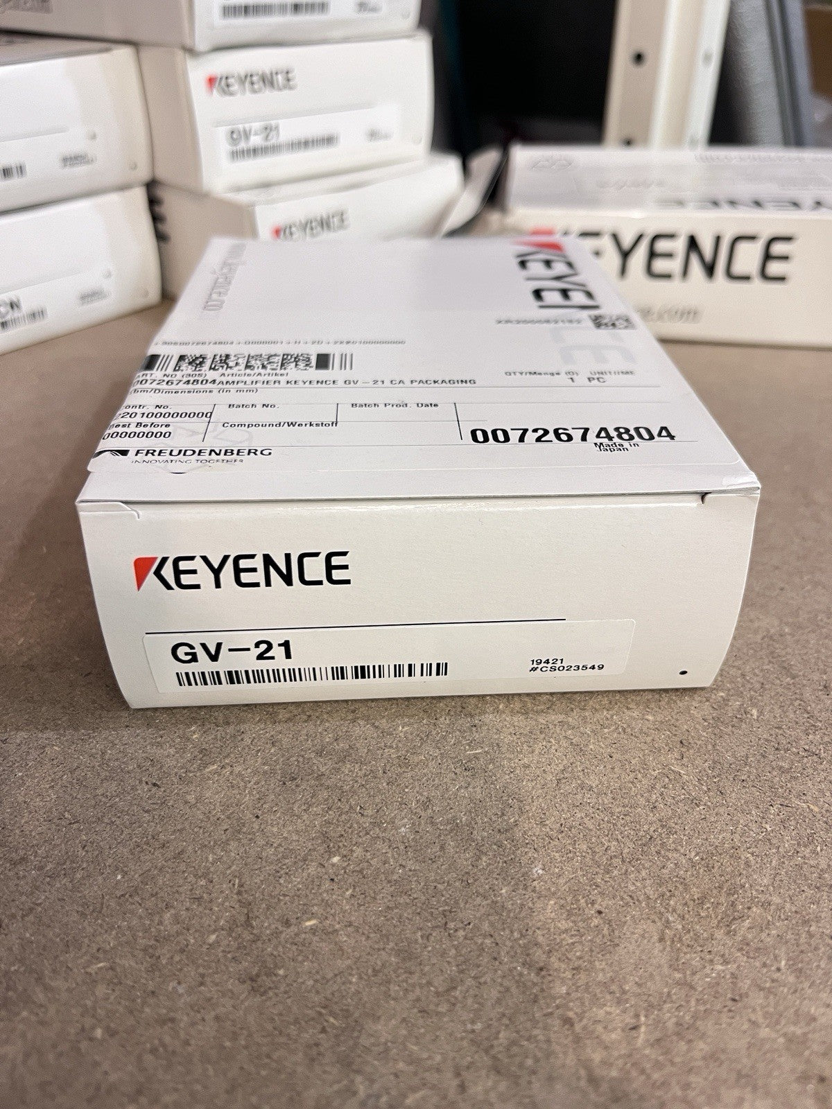 Keyence GV-21 Digital CMOS Laser Sensor Amplifier 0072674804 NPN NIB New