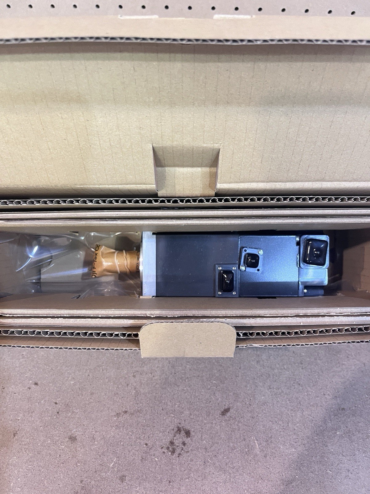 Mitsubishi HG-KR73B AC Servo Motor with Brake 750W 0.75kW J4 Series Brand New