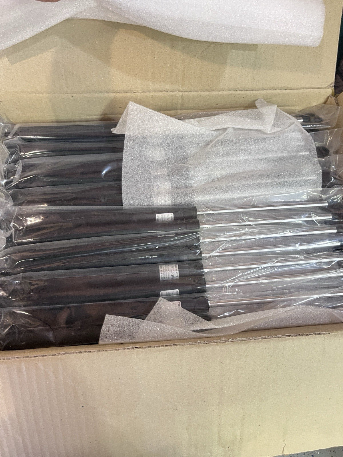 Lichtzen Gas Spring Strut 22mm 100mm Stroke 65kgf 650N Kokam Line NIB Box of 30