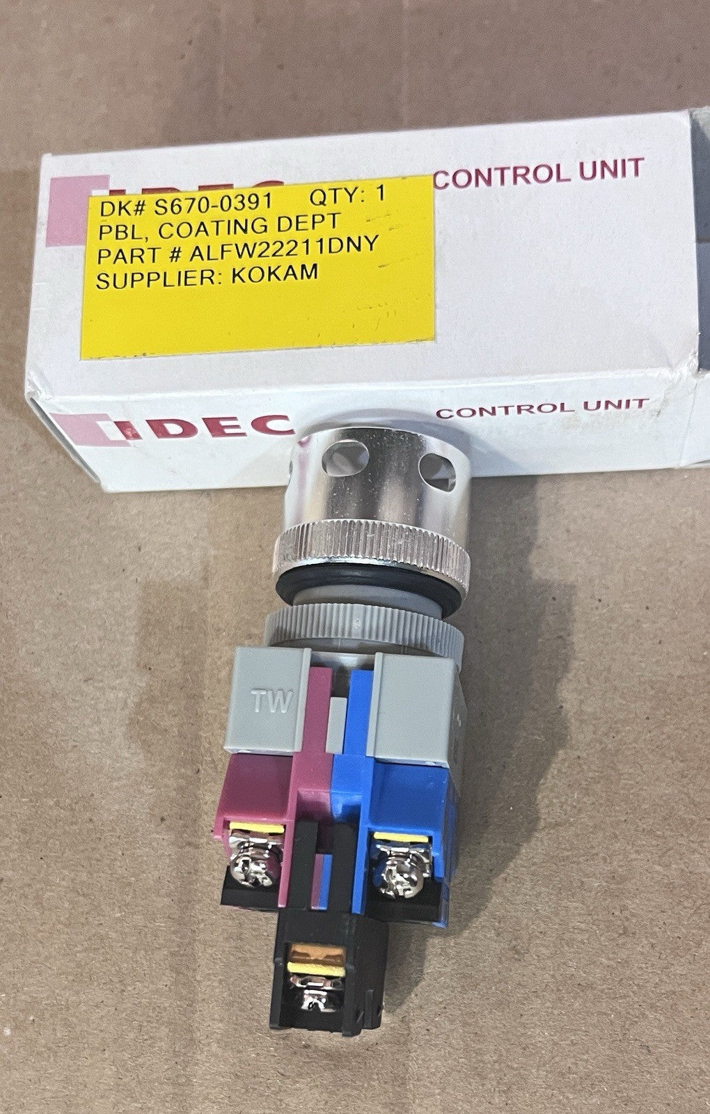 NEW IDEC 24V Push Button Switch Iluminated Yellow ALFW22211DNY 1 PCS