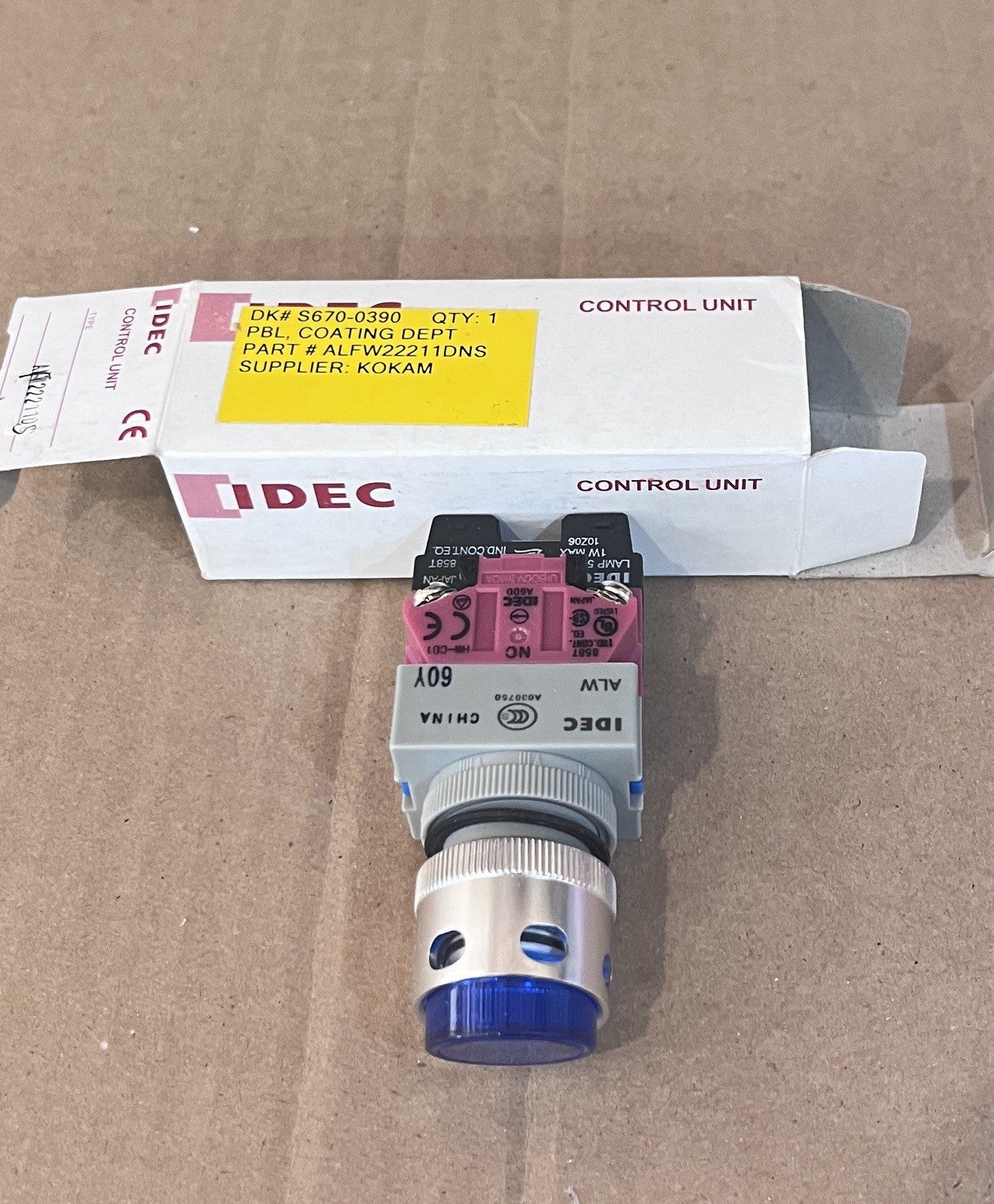 IDEC ALFW22211DNS Illuminated Pushbutton Switch Blue - New in Box-2 Pcs