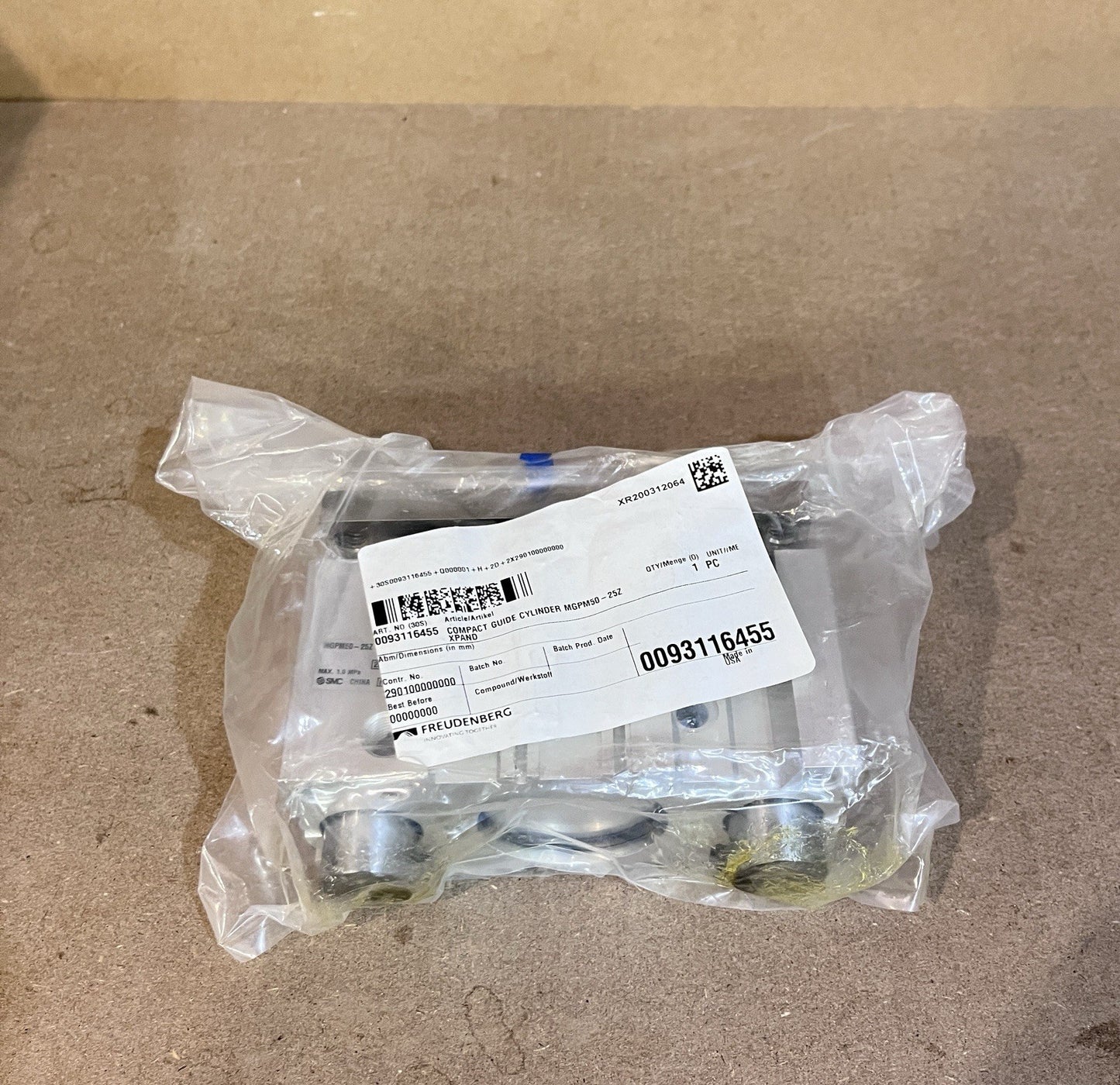 SMC MGPM50-25Z Compact Guide Cylinder Dual Rod 50mm Bore 25mm Stroke Brand New