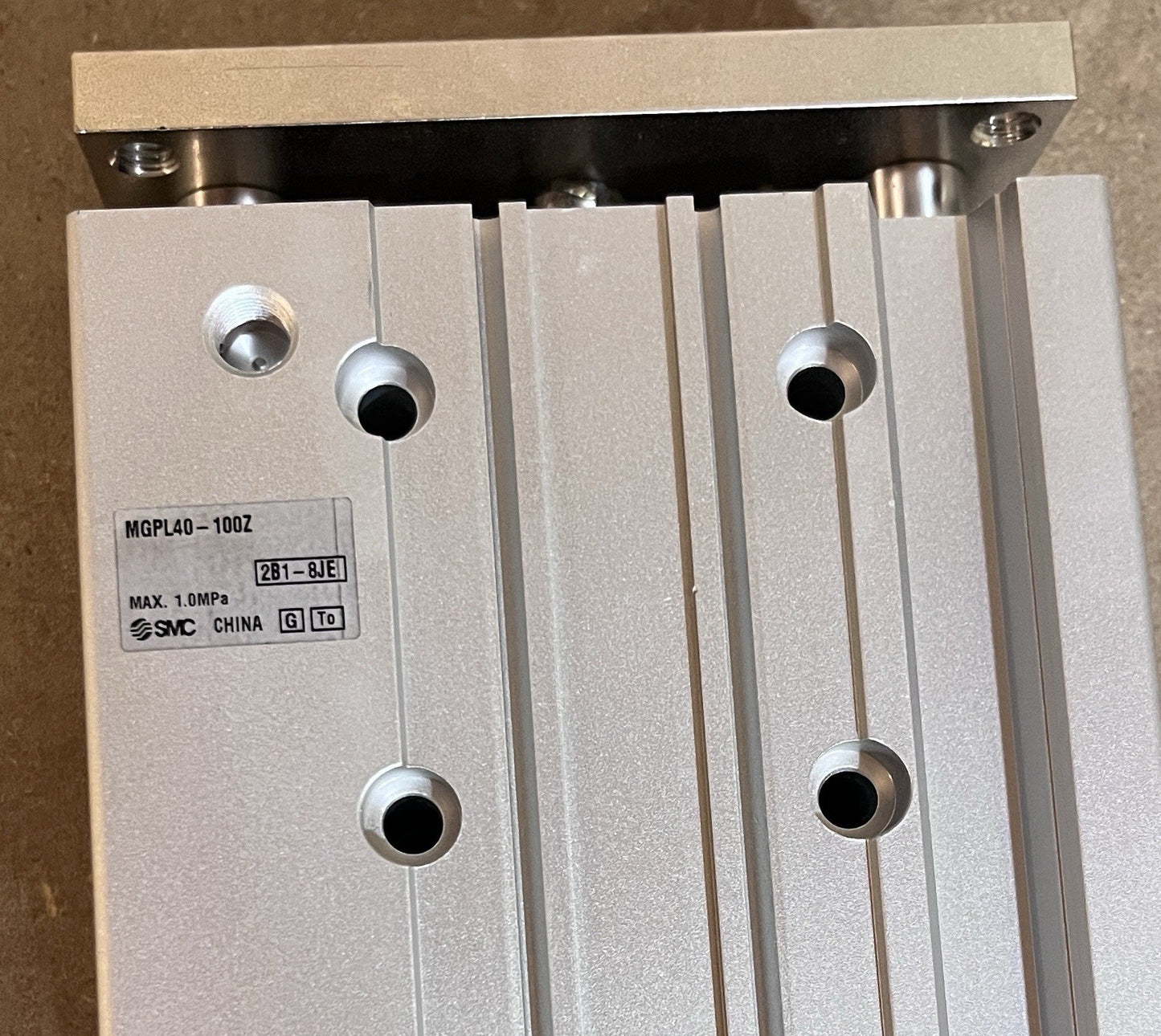SMC Pneumatic Guided Cylinder MGPL40-100Z / MGPL40100Z