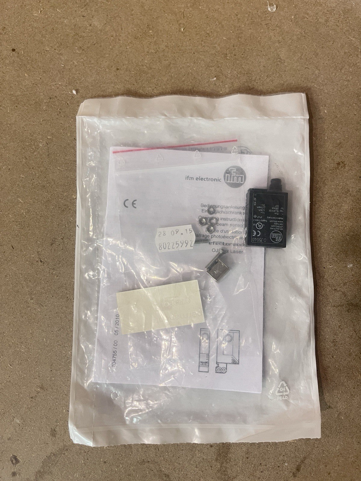Efector OJ5040 Photoelectric Sensor OJELFNKG/SO/AS Ifm r 15m 10-30vdc Laser New