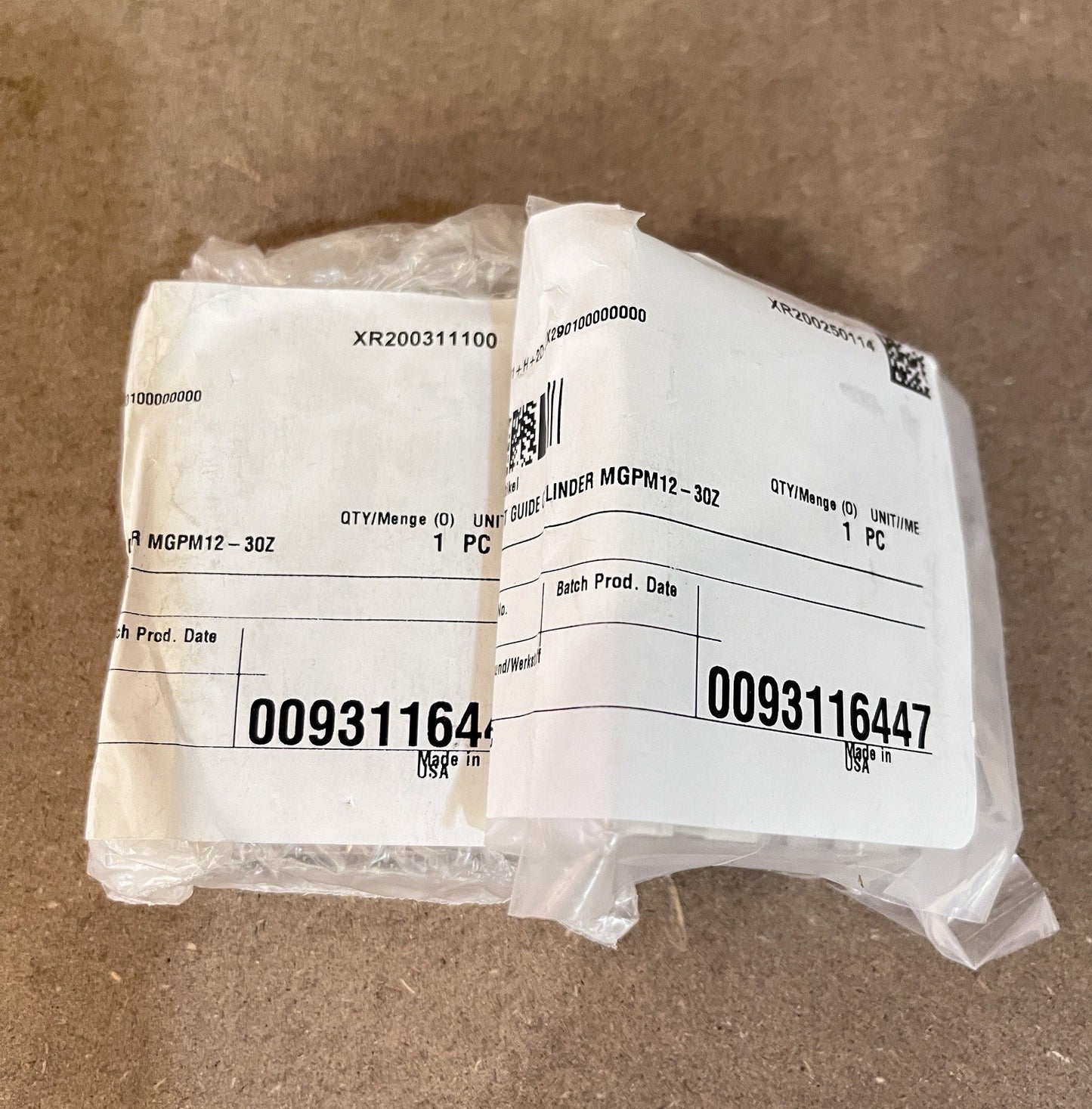 2PCS MC MGPM12-30Z Compact Guide Cylinder Tri-Rod Double Acting 1.0MPa NIB