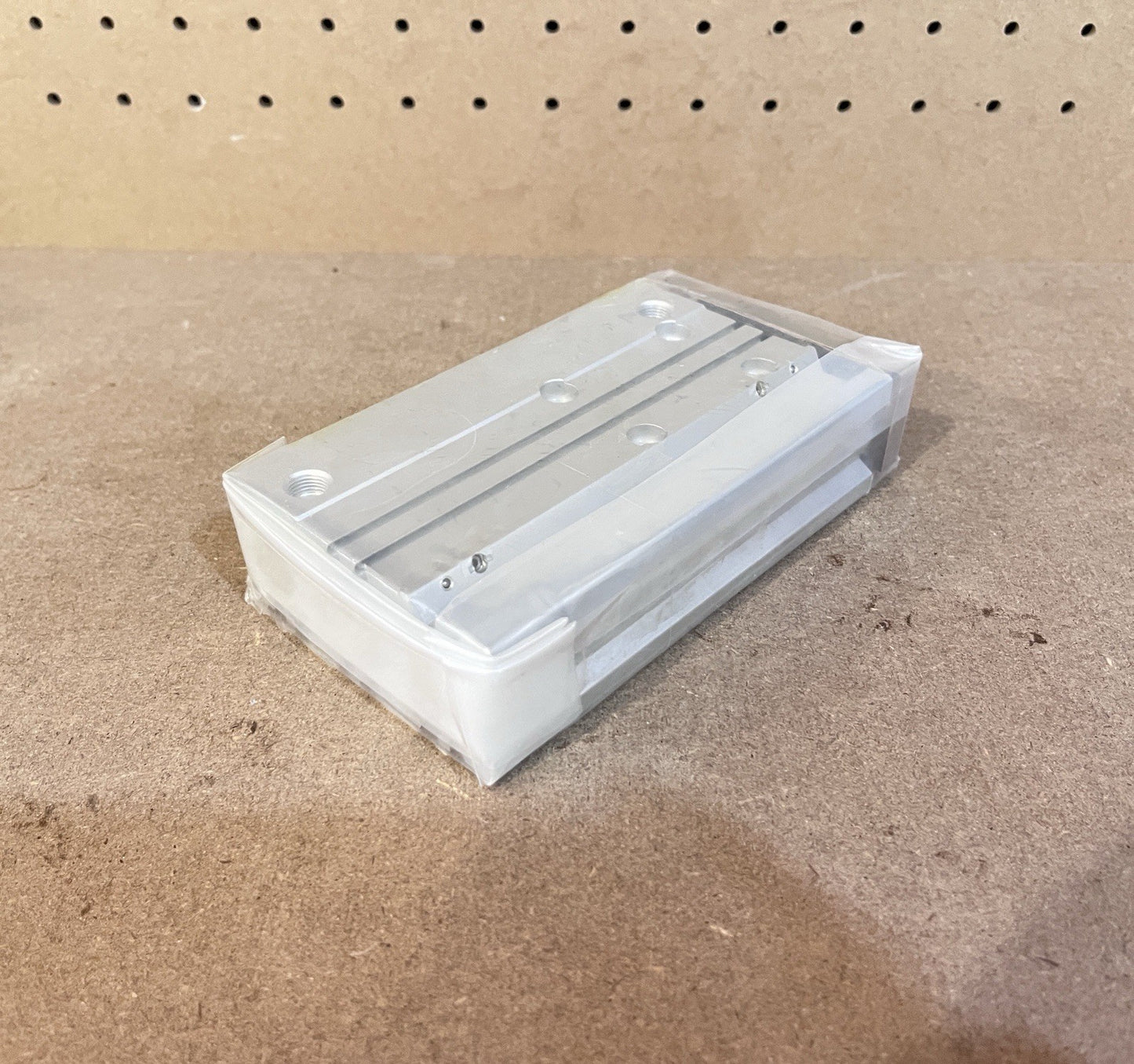 SMC MGPM20-75AZ Cylinder, USED