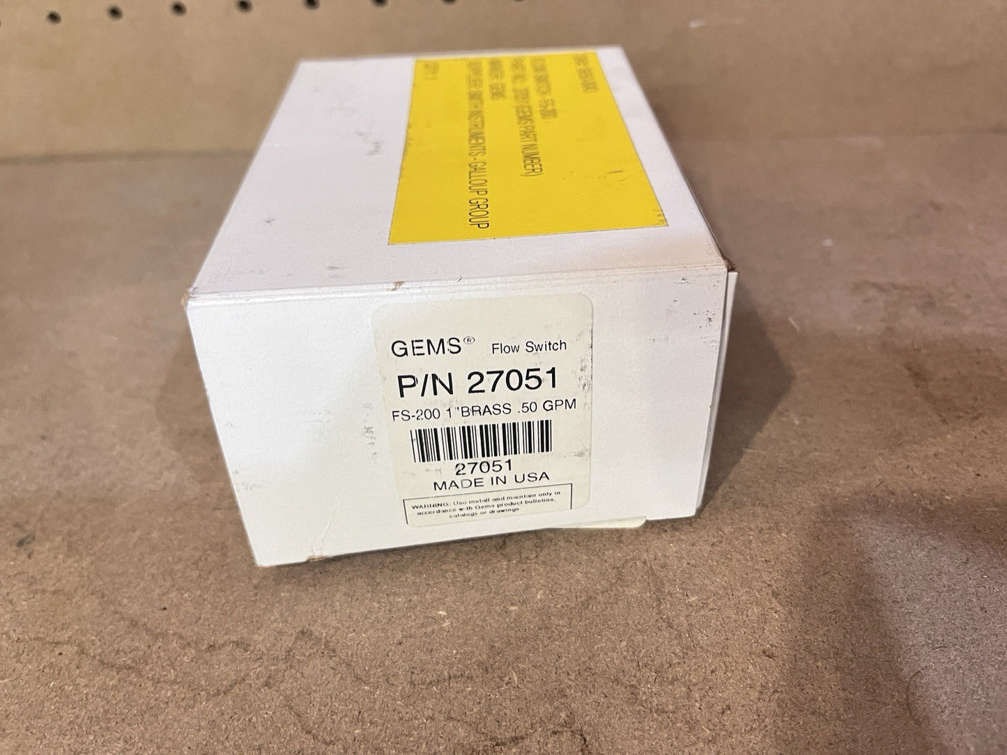 Gems FS-200 Brass Flow Switch P/N 27051 .50 GPM Made in USA NIB