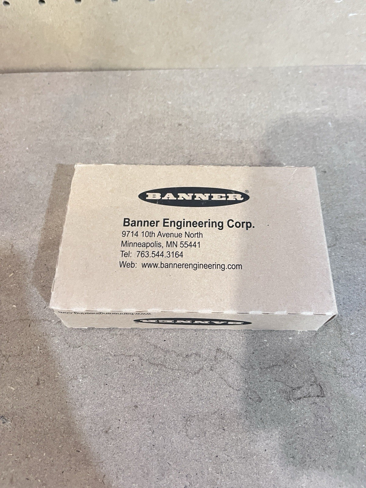 Banner IM-T-11A Interface Relay Module 61424 24V DC NIB