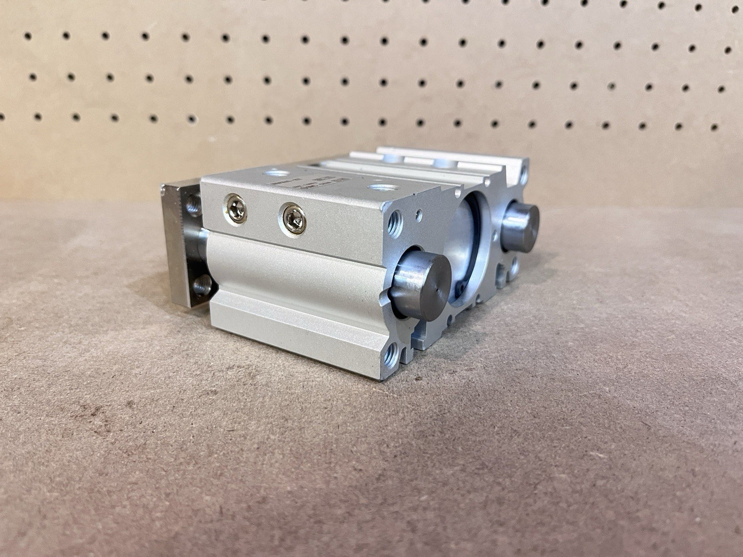 SMC MGPM40-25Z Compact Guide Cylinder 40mm Bore 25mm Stroke