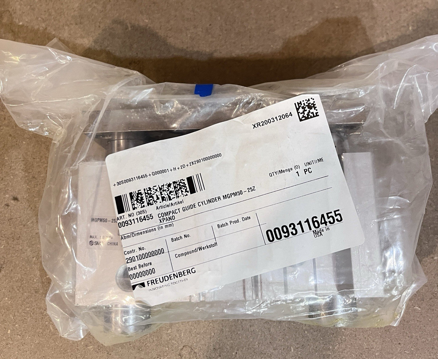 SMC MGPM50-25Z Compact Guide Cylinder Dual Rod 50mm Bore 25mm Stroke Brand New