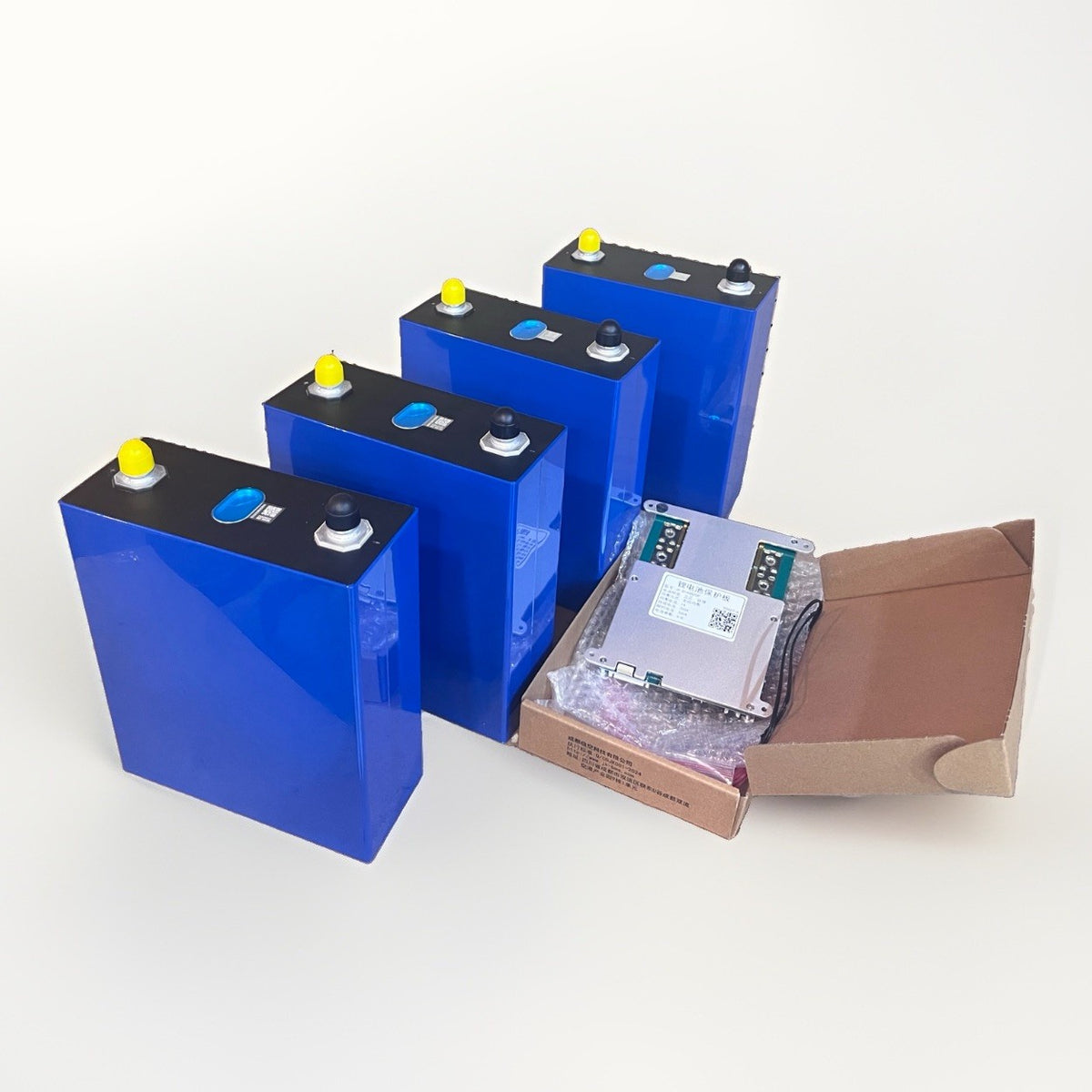 EVE 12V 314Ah LiFePO4 Battery DIY Kit 4x 3.2V Cells JK 200A BMS Bus Bars