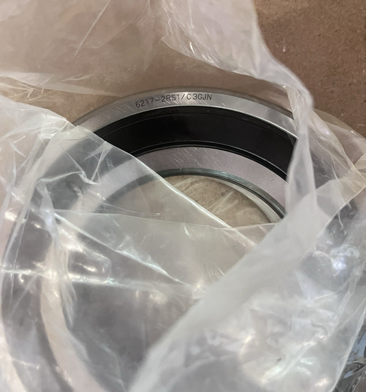 SKF 6217 2RSJEM DEEP GROOVE BALL BEARING 85 ID x 150 OD x 28mm WIDE