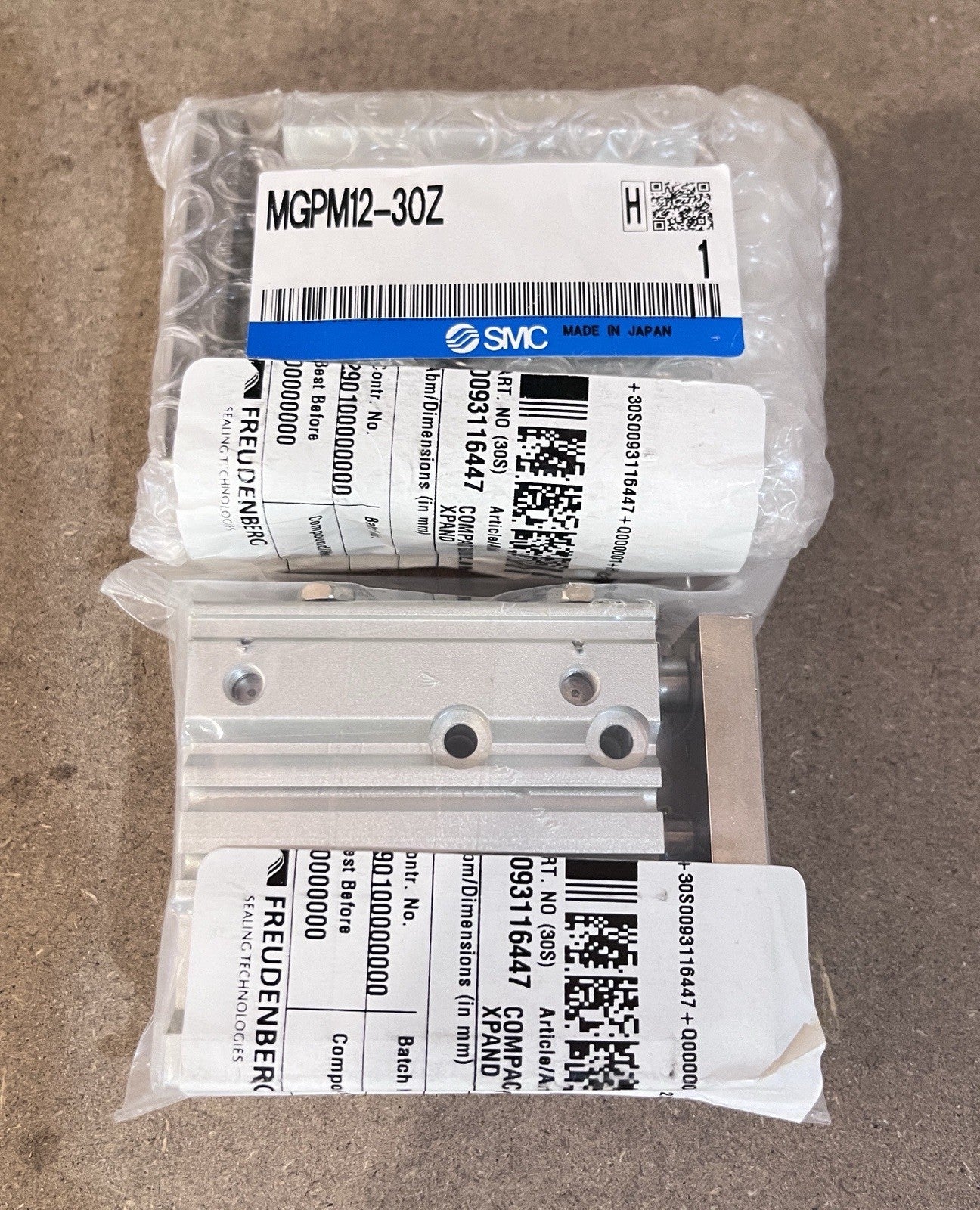 2PCS MC MGPM12-30Z Compact Guide Cylinder Tri-Rod Double Acting 1.0MPa NIB