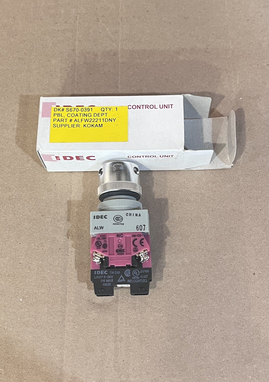 NEW IDEC 24V Push Button Switch Iluminated Yellow ALFW22211DNY 1 PCS